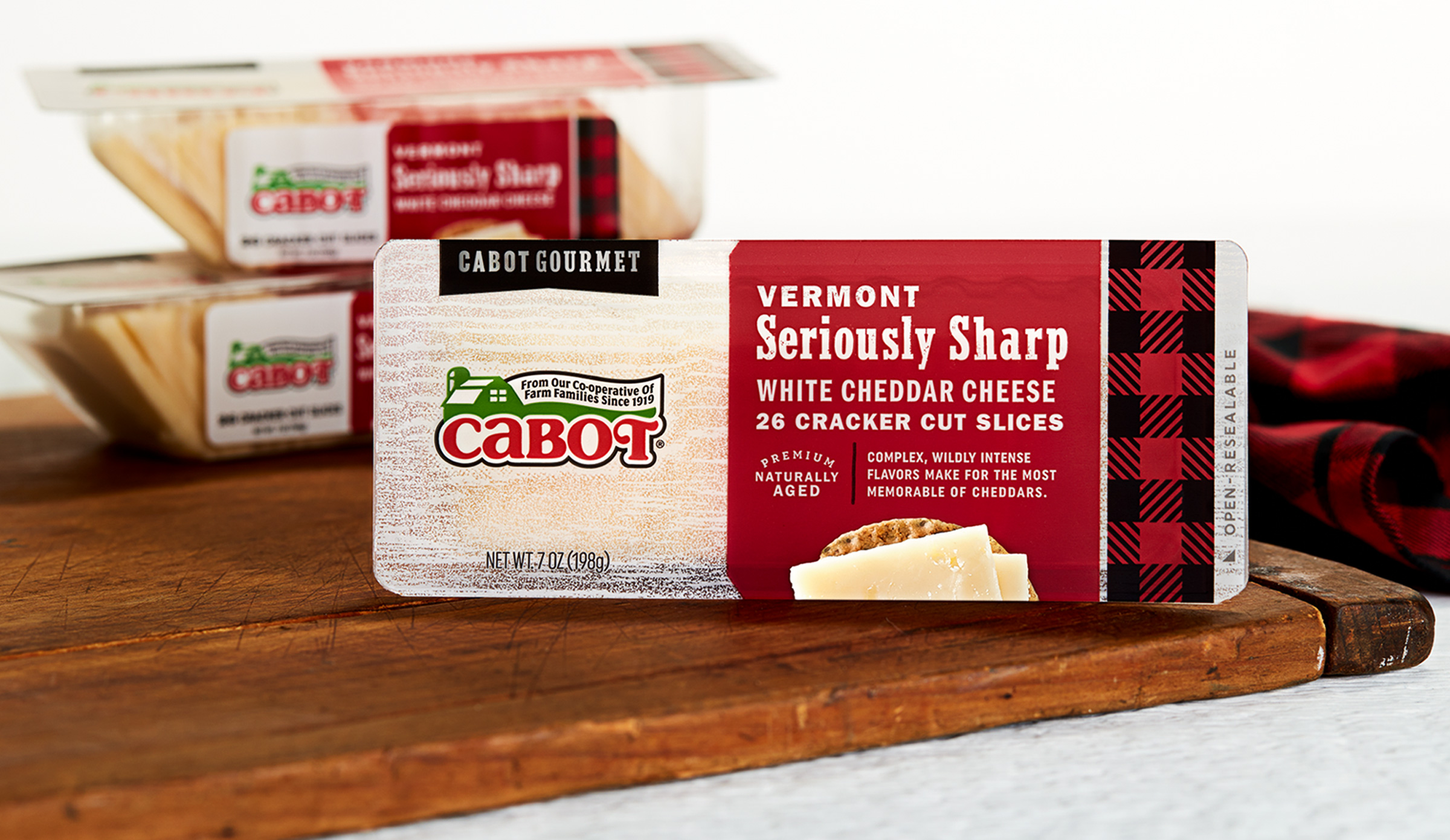 Cabot Seriously Sharp cracker cuts - Werner Design Werks packaging design